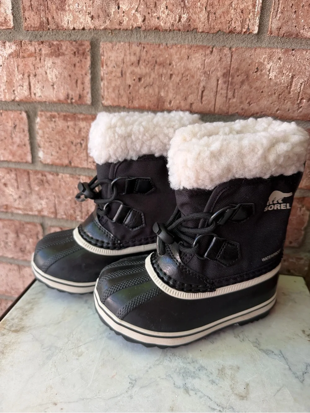 Sorel Kids Black & White Sherpa-Lined Rain Snow Boots